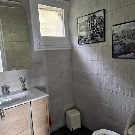 200 M2 5 Chambres, Piscine, Vue Sur *